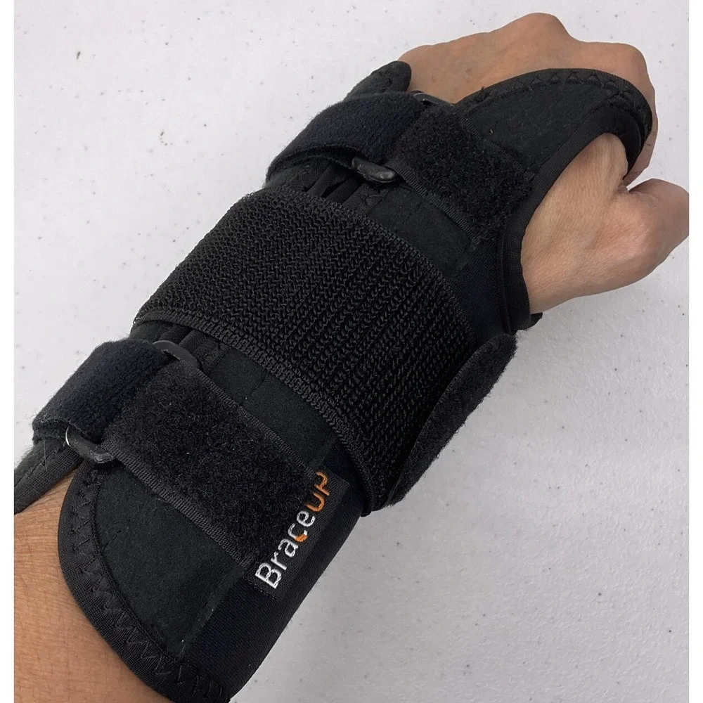 BraceUP carpal tunnel