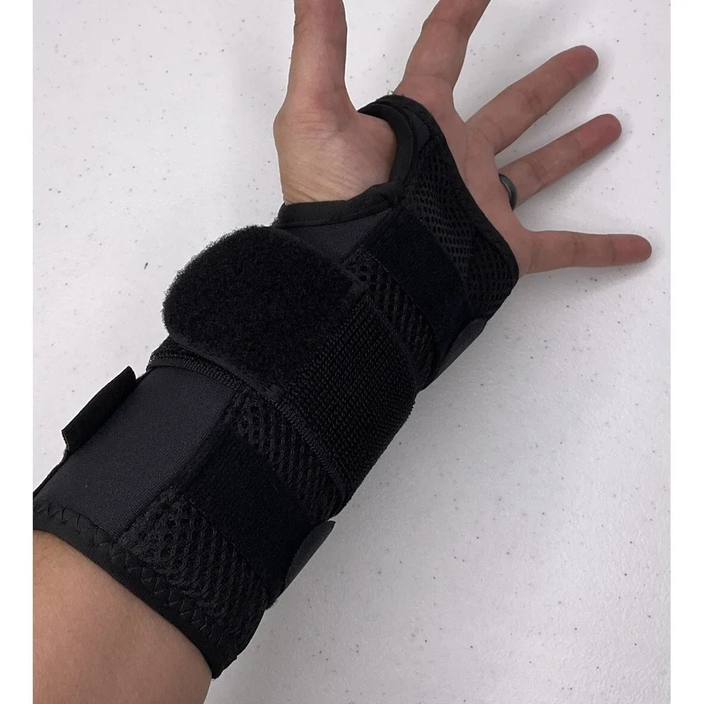 BraceUP carpal tunnel
