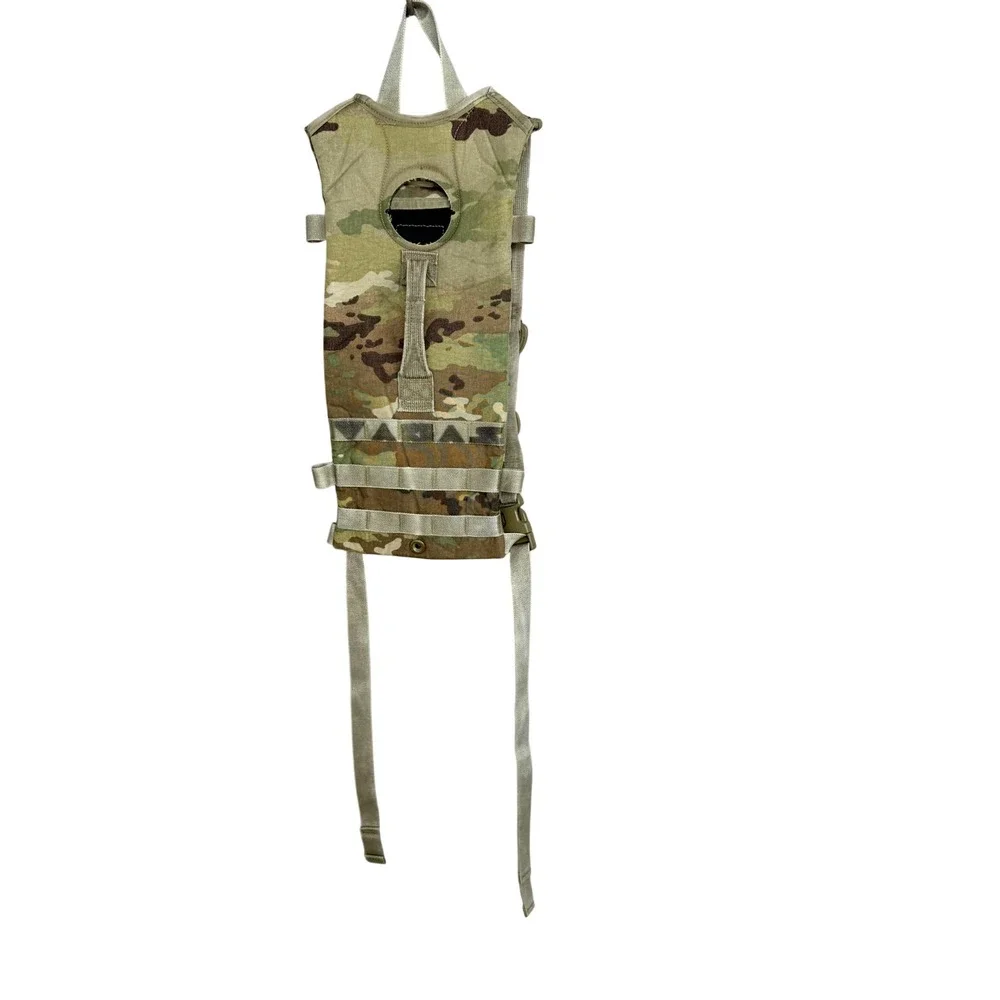 Lions‎ Services Hydration Carrier Unisex OS Camo Nylon MOLLE II No Bladdet