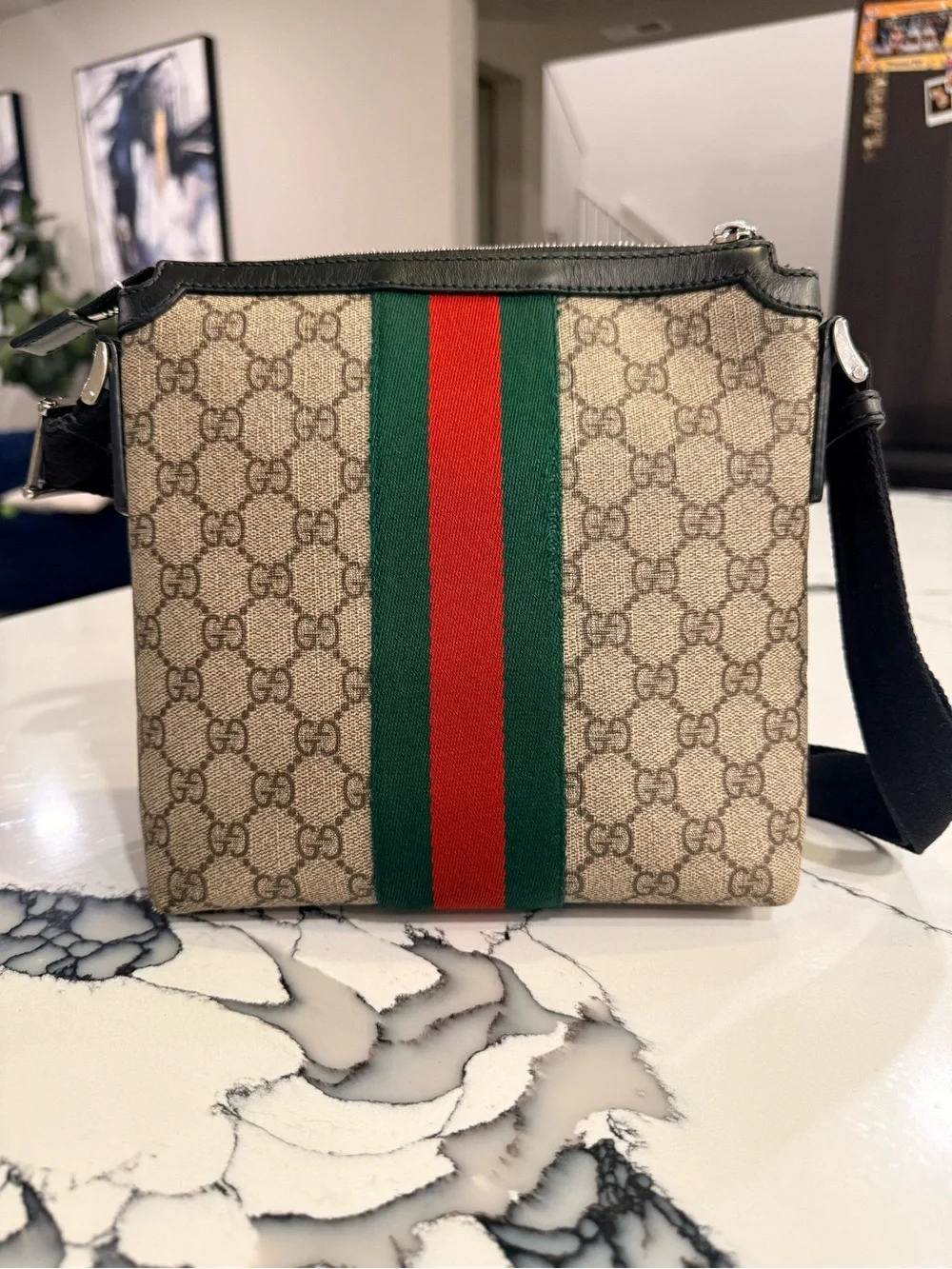 Gucci classic messenger