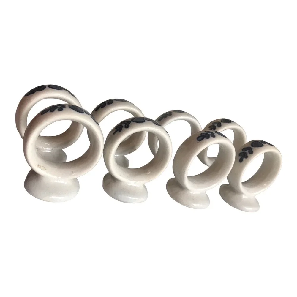 Pfaltzgraff Yorktowne Footed Napkin Rings Blue Hearts‎ set of 8