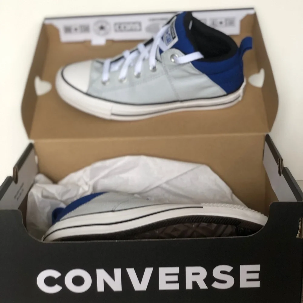 Converse Chuck Taylor All Star Axel Mid Ghosted/Blue/White Youth Shoes Size 4
