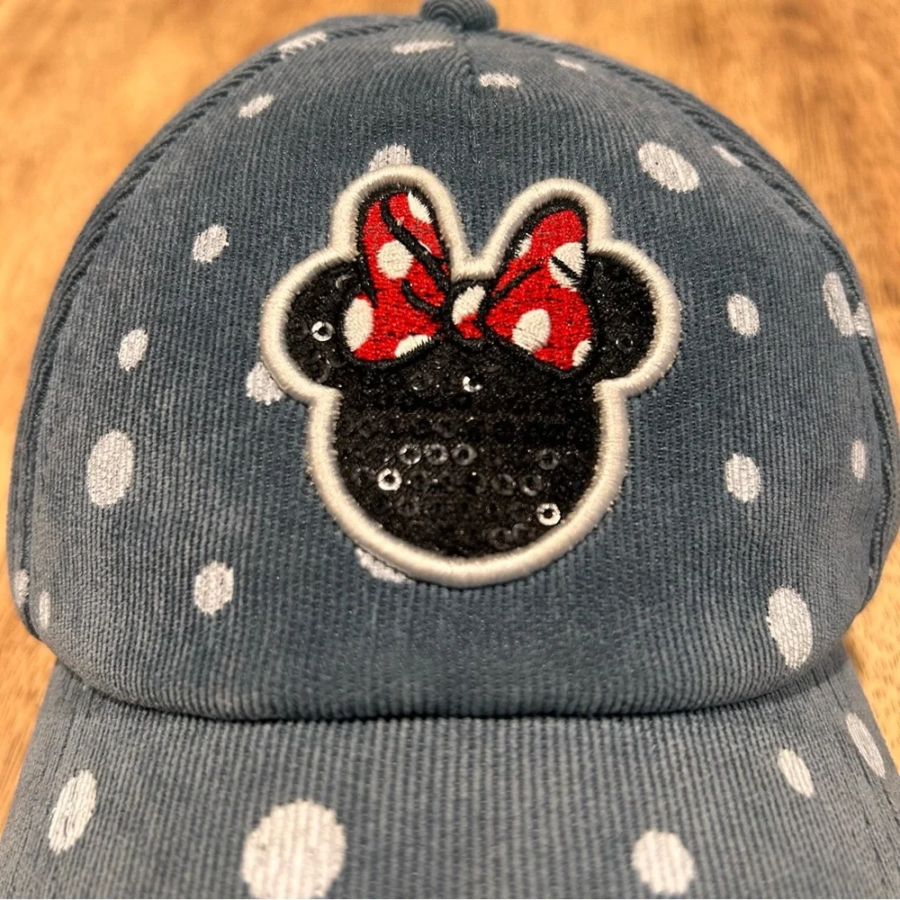 Disney features minniemouse
