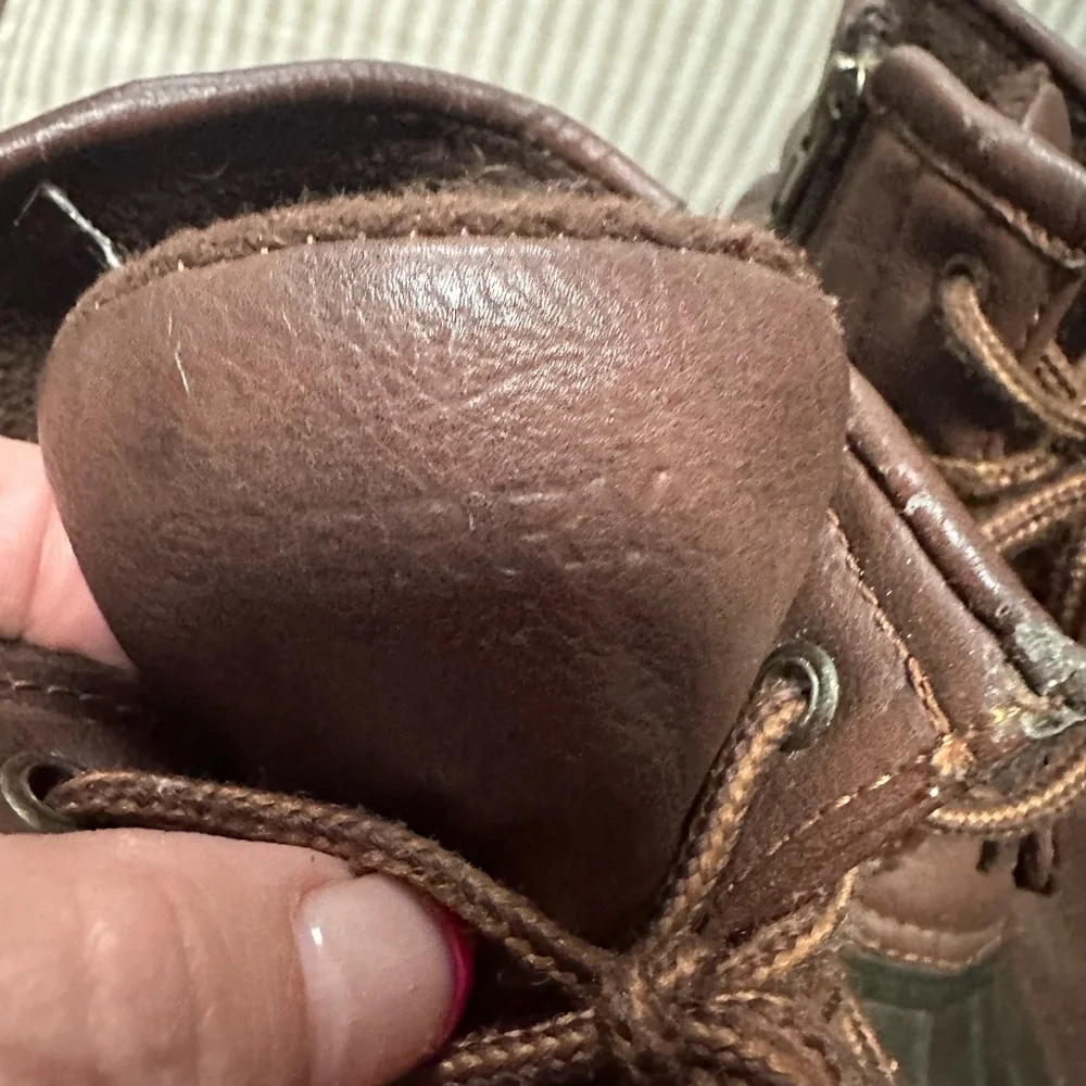 Sperry questions leave