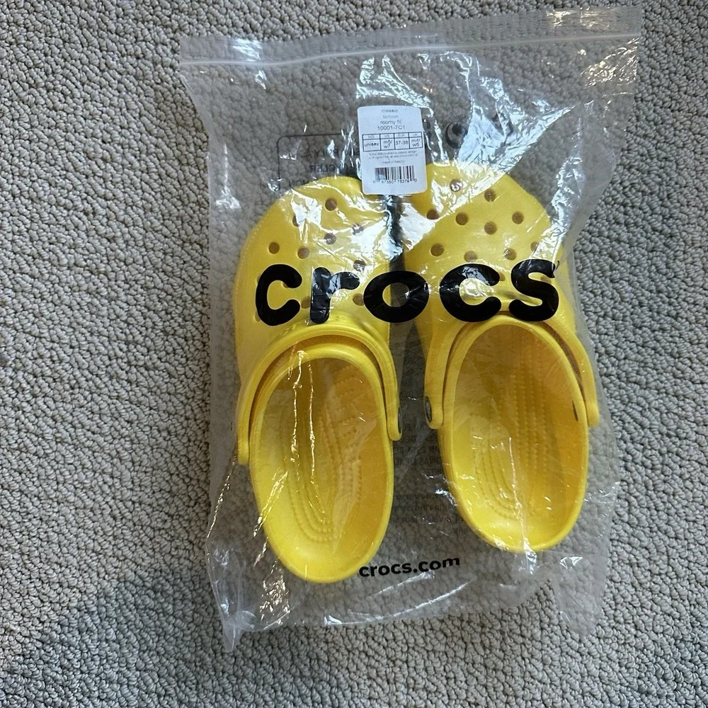 CROCS it iconic