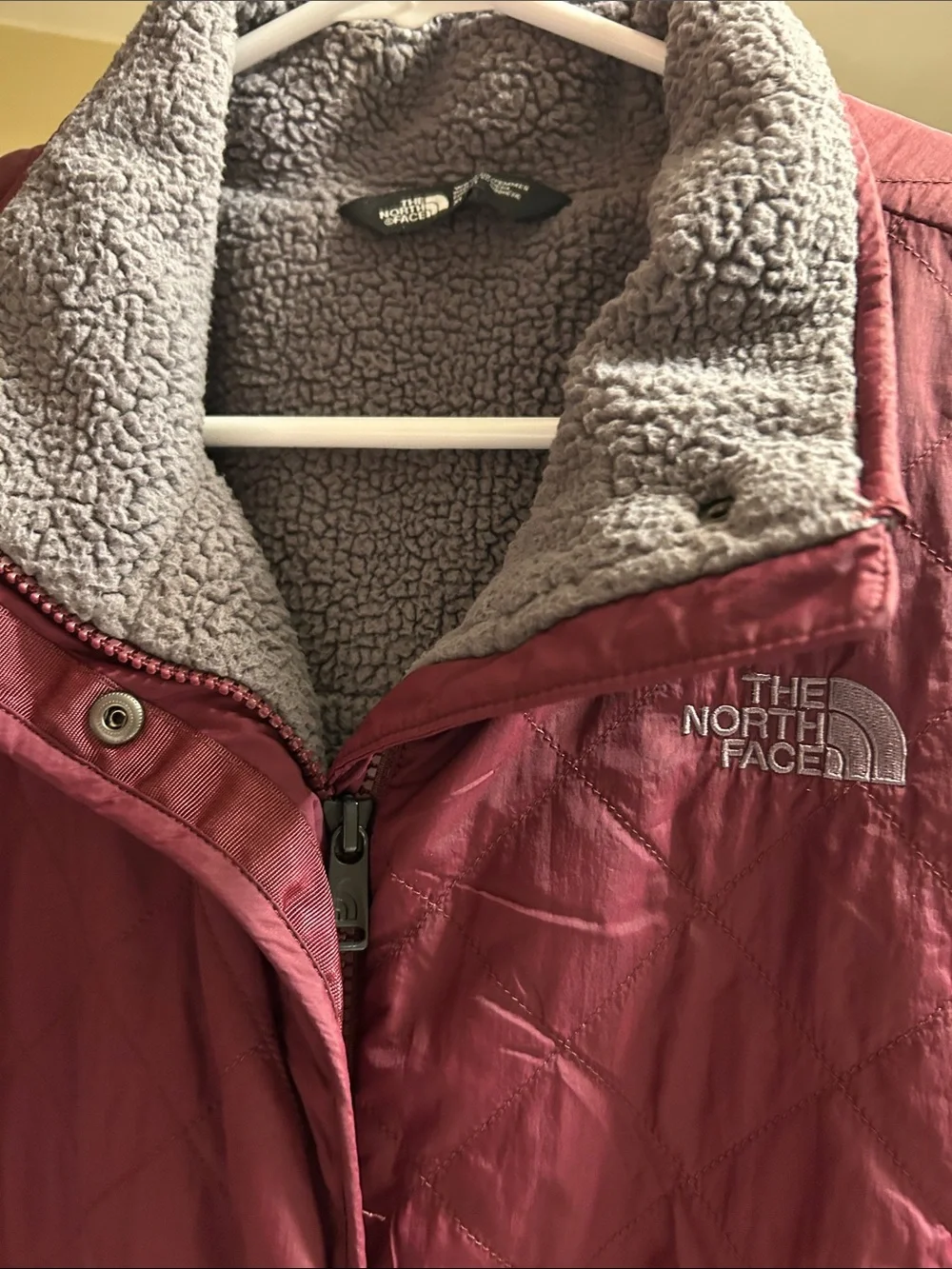The North Face Women's Wine Quilted Fleece-Lined Vest