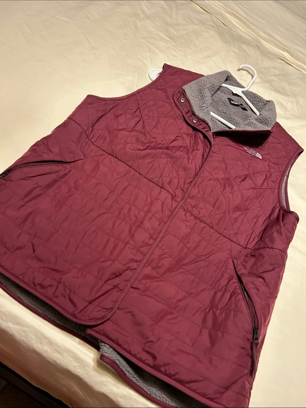 The North Face Women's Wine Quilted Fleece-Lined Vest
