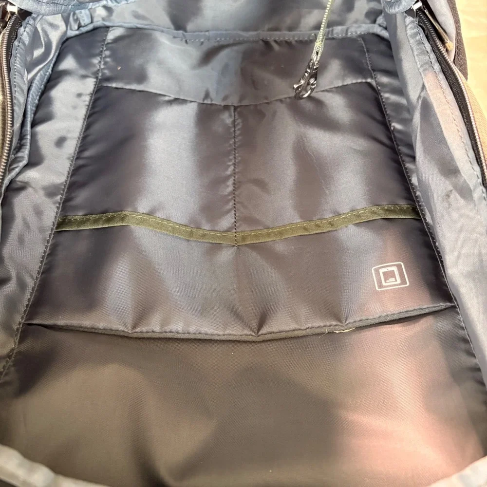 Samsonite tectonic lifestyle