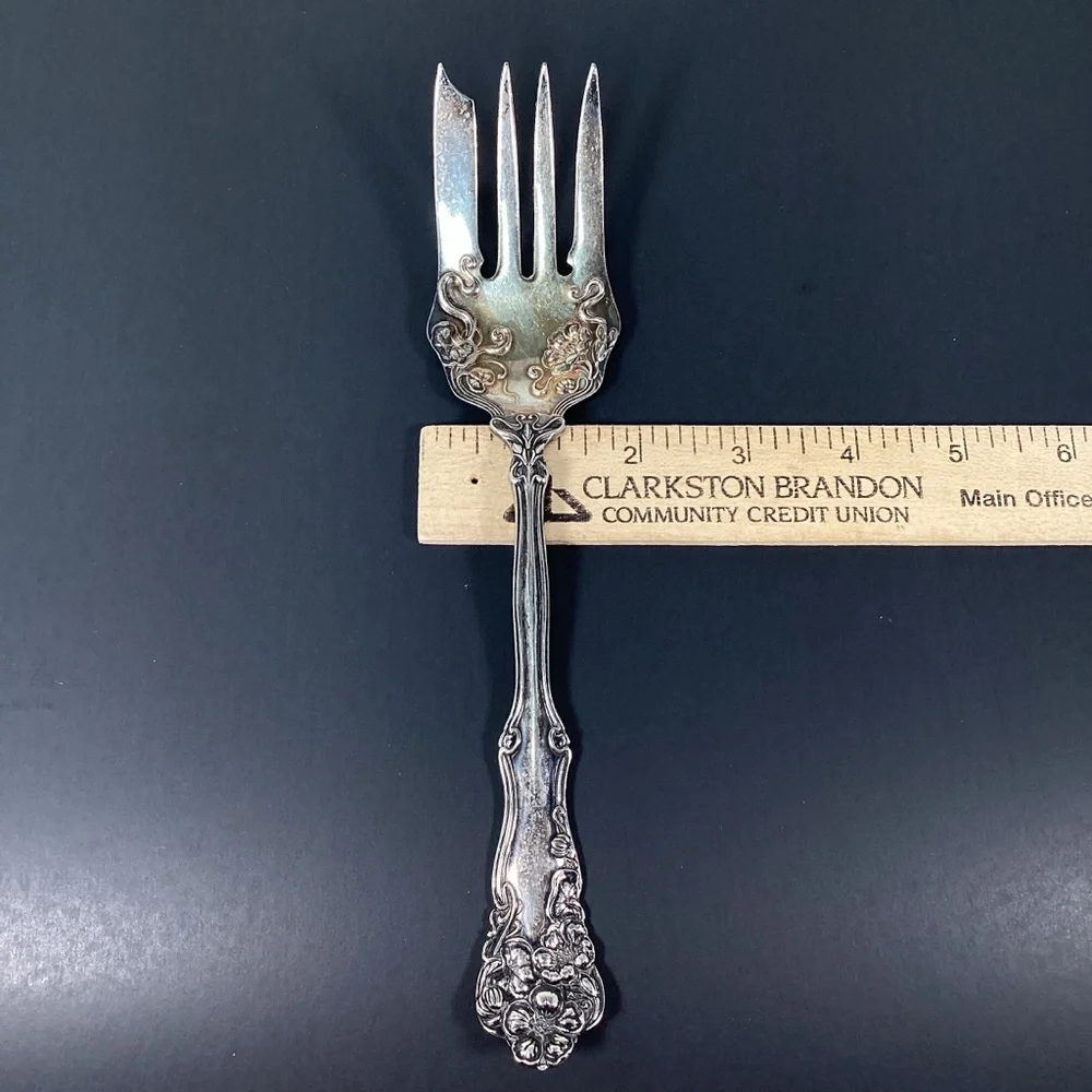 Vtg Wm Rogers Co Silverplate 8.5