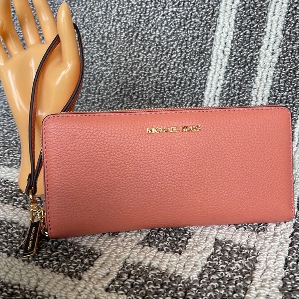 Michael Kors Jet Set Travel Large Travel CONTINENTAL  Sherbert