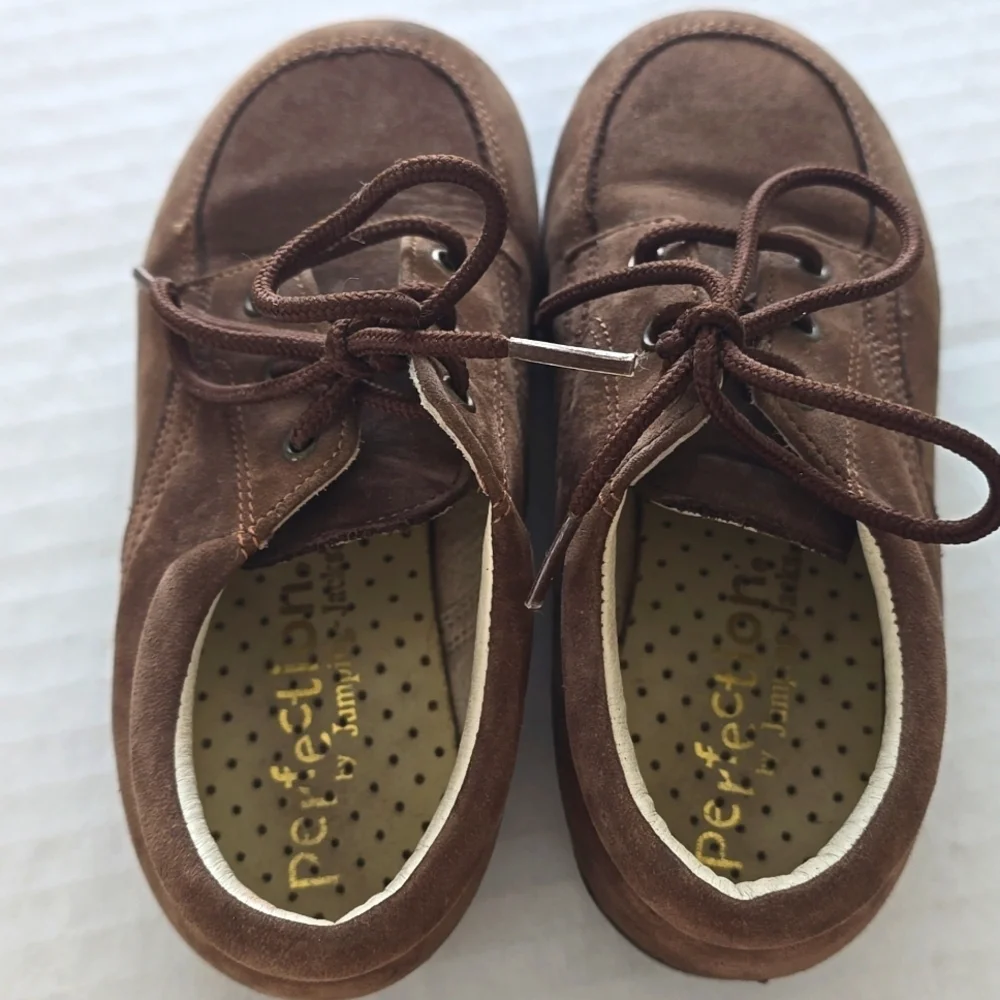 Jumping Jacks Brown Dress Shoes with Lace-Up Design and Rounded Toe