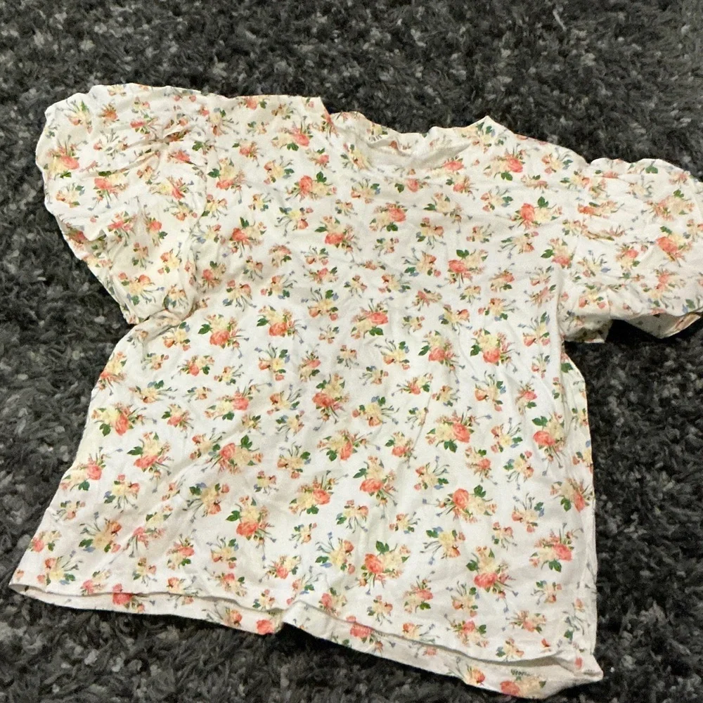 Zara White Floral Puff Sleeve Blouse