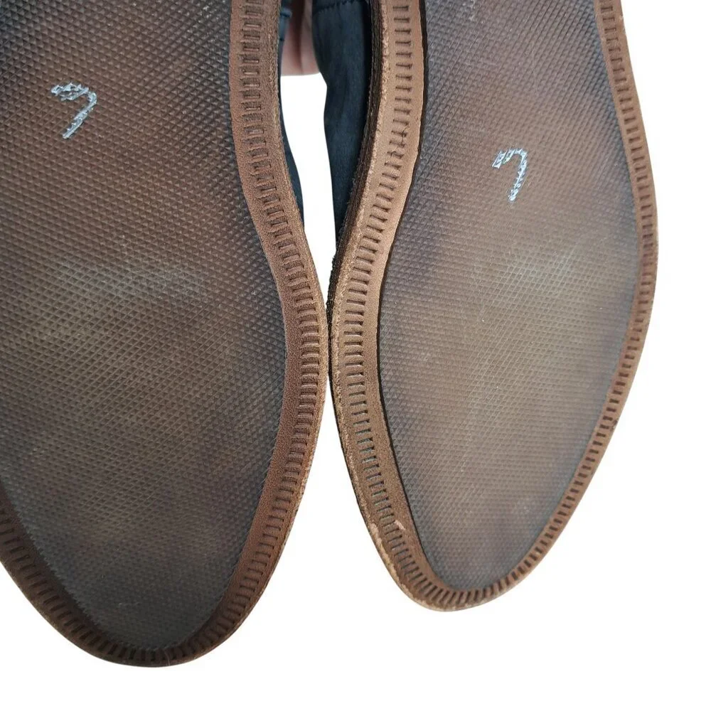 Tory Burch shown no pull