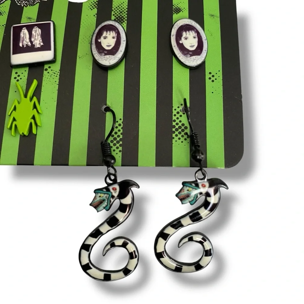 Bioworld beetlejuice chain