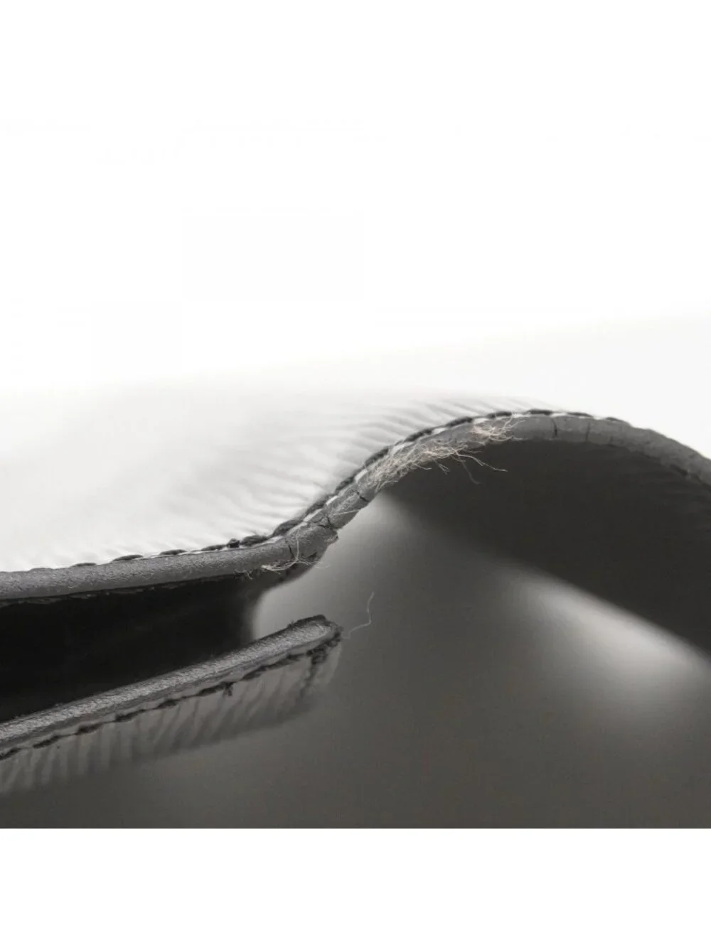 Louis Vuitton Clutch Epi Chaillot Noir