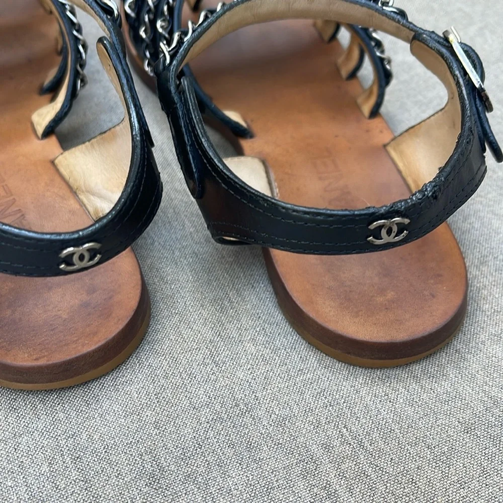 CHANEL flat strappy