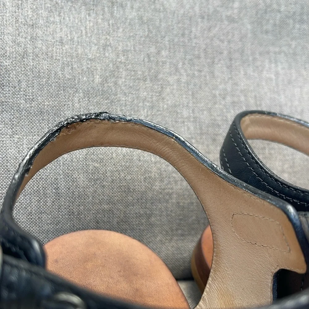 CHANEL flat strappy