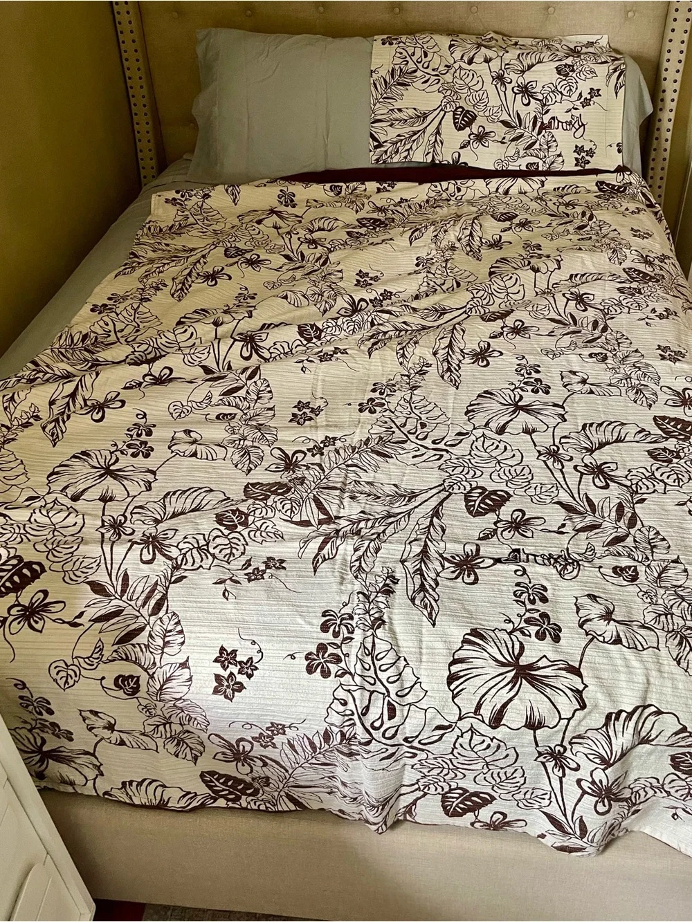 Roxy Floral Vintage Twin Duvet bedding set