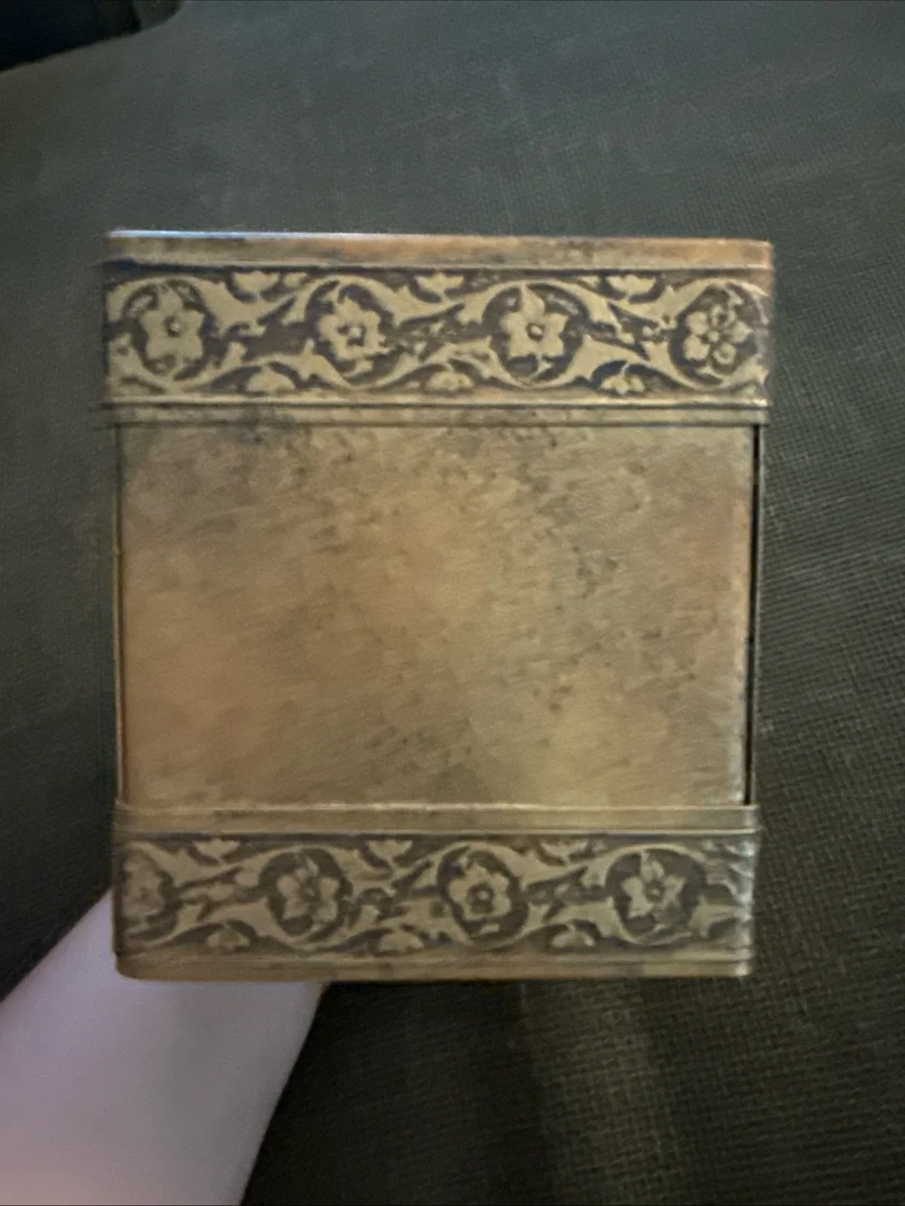 The Unbranded Brand square metal