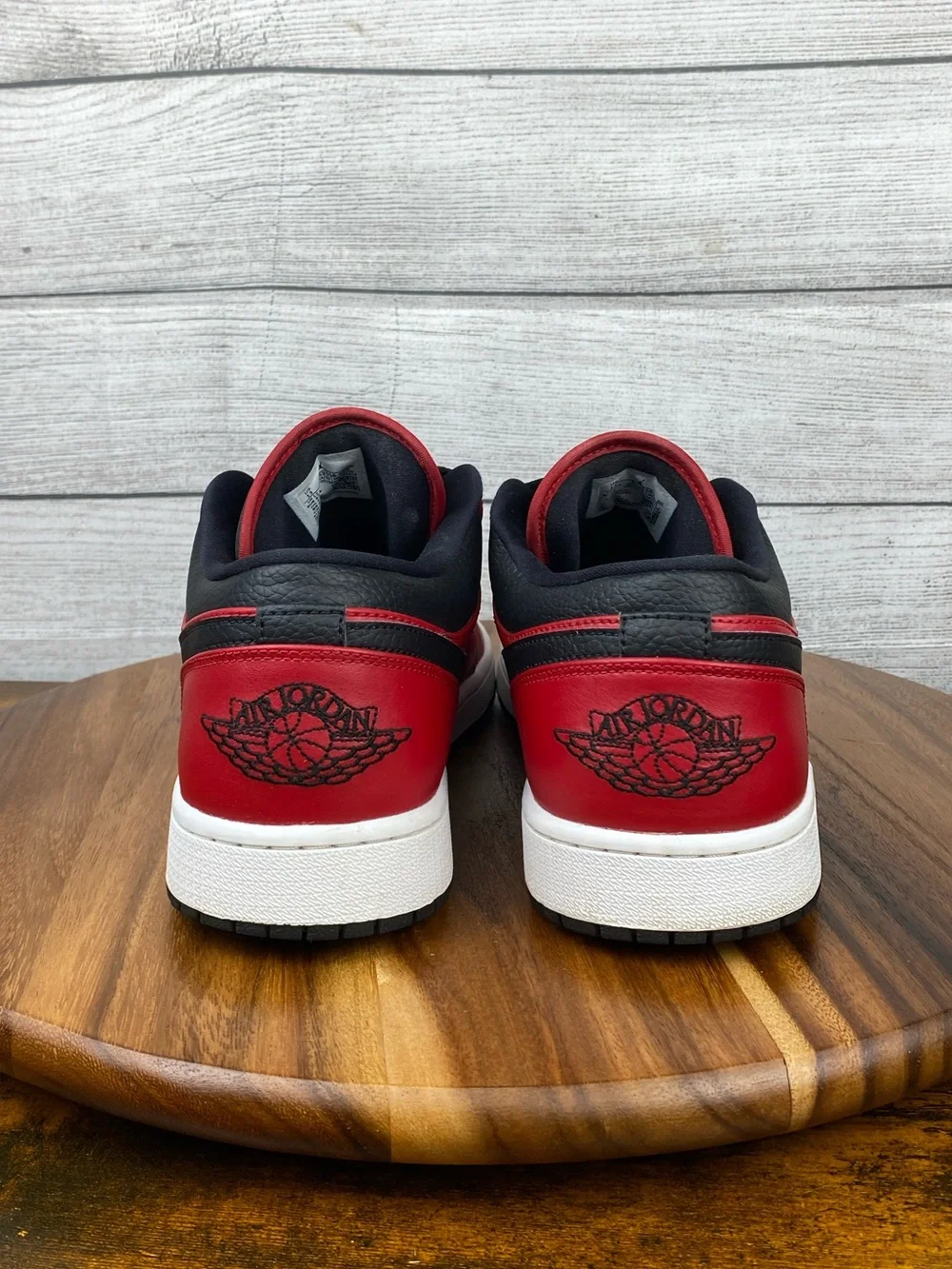 Nike Air Jordan 1 Low Reverse Bred Pebbled Swoosh Shoes 553558-605 Men’s Size 13