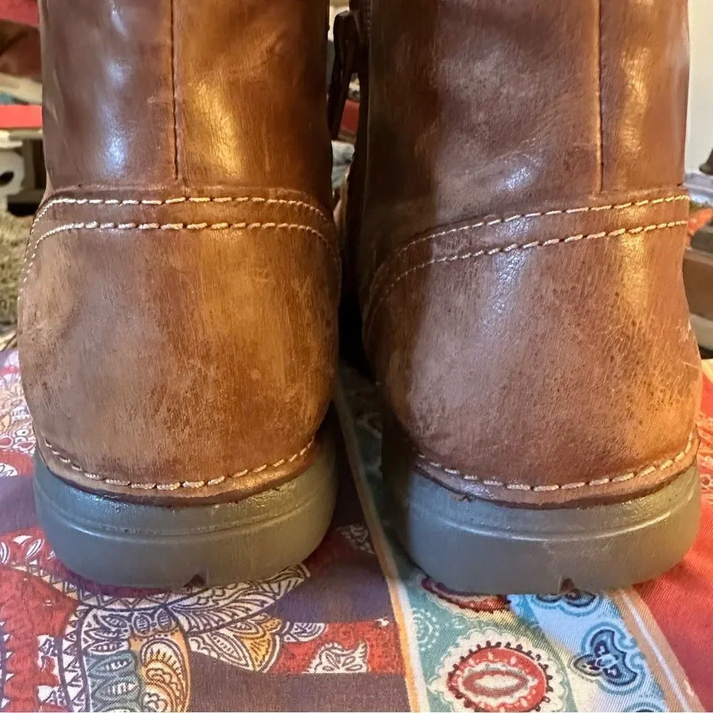 ✨ Clark’s brown leather slip on bootie, side zipper sz 8.