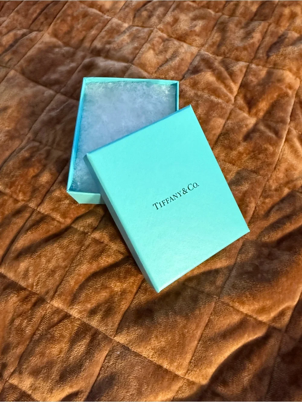 Tiffany & Co. ribbon blue matching