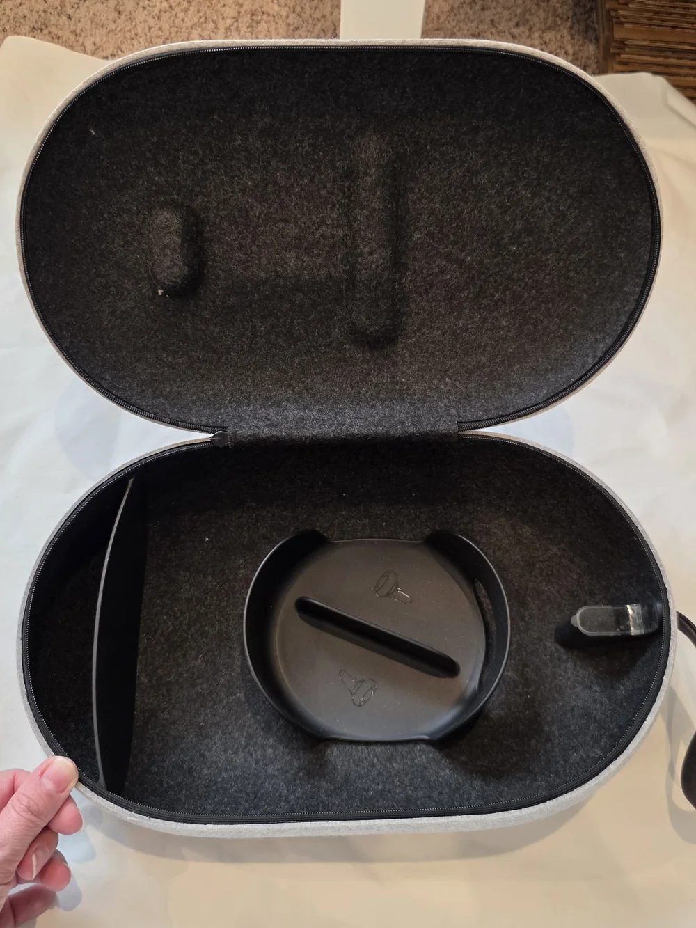 Oculus gray compact