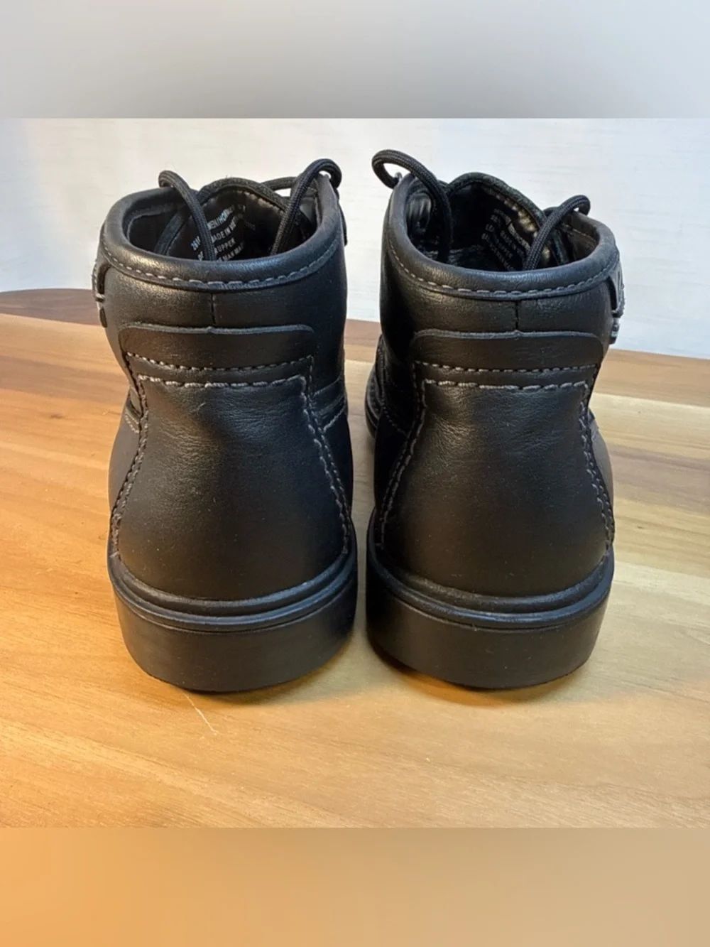 Clarks true color