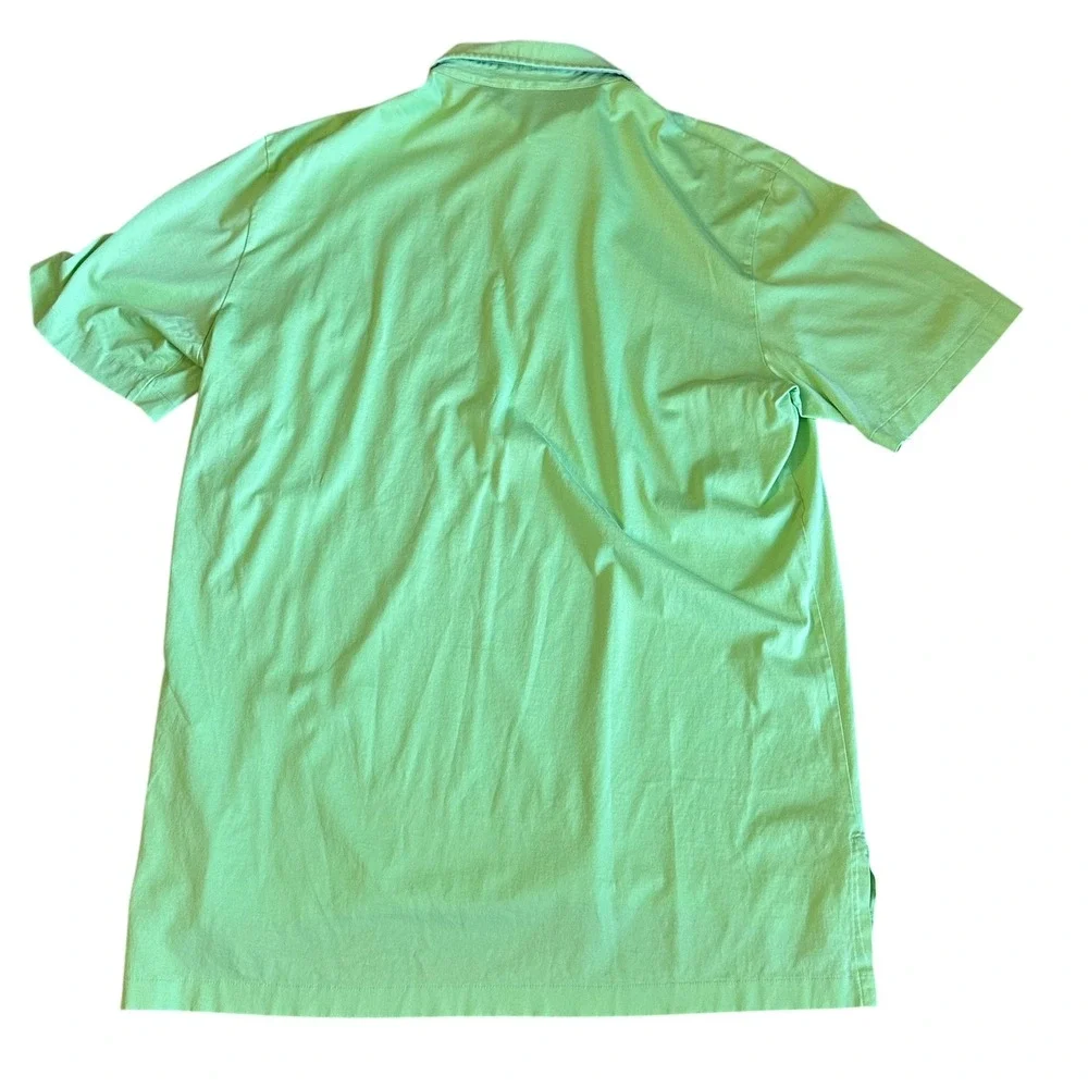 Polo Ralph Lauren embrace vibrant
