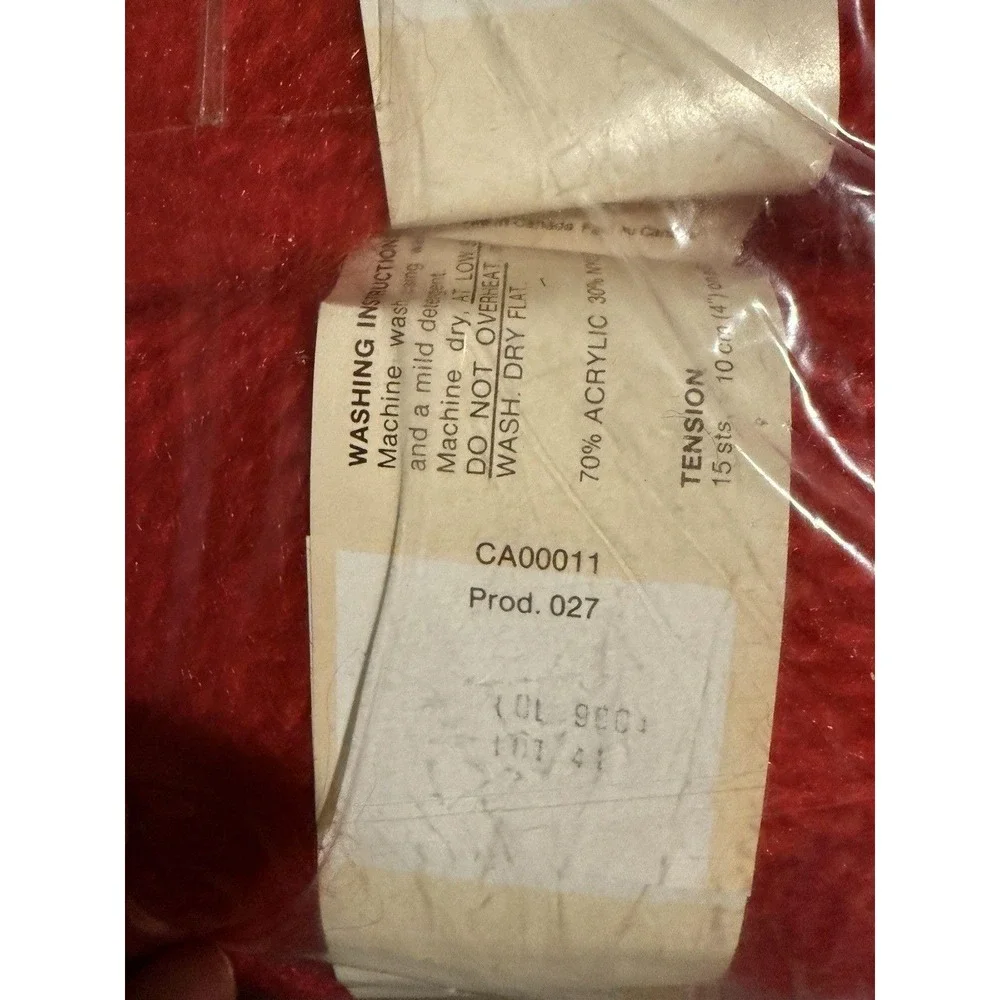 Patons DIANA 6 Brushed Chunky Soft Yarn Red Shade 9004 Red code B 7235 15 sts‎