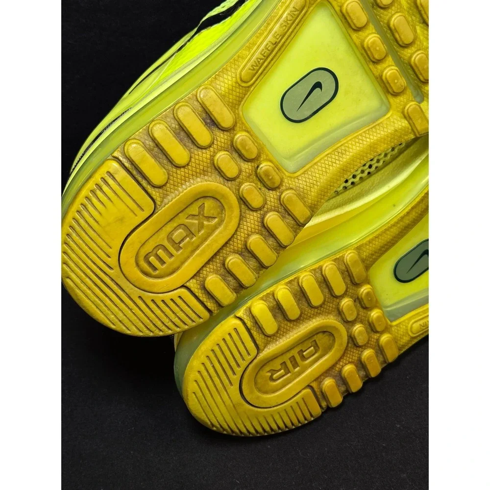 Nike running locked