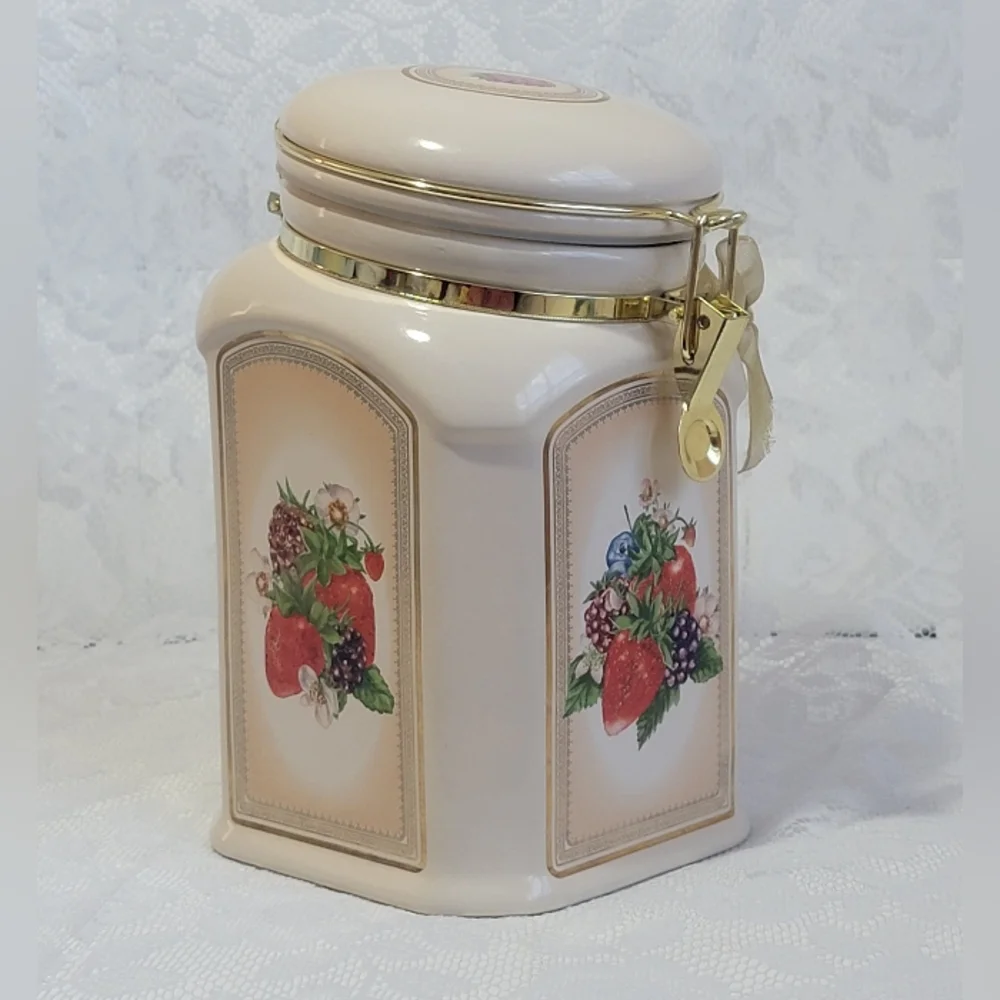 Vintage Knott's Berry Farm Ceramic Canister Cookie Jar Tilted Lid Gold Trim