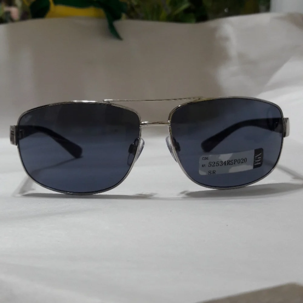 FGX Foster Grant Sunglasses Black Silver New UVA-UVB  Protection Trend