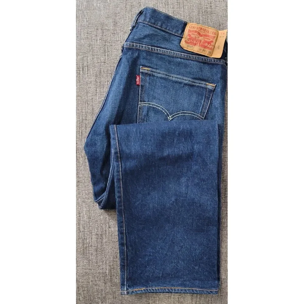Levi's 501 Jeans Men's Button Fly Medium Wash Demin Straight Fit‎ Size 36 X 29