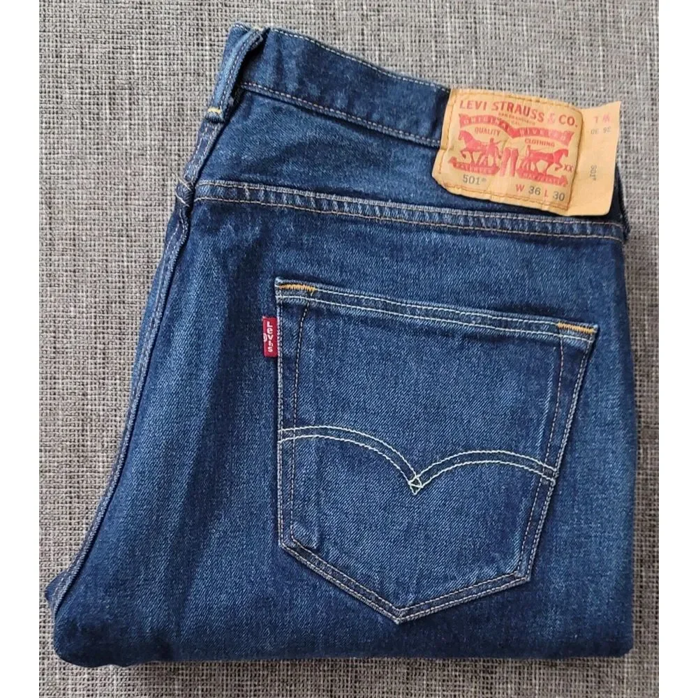 Levi's 501 Jeans Men's Button Fly Medium Wash Demin Straight Fit‎ Size 36 X 29