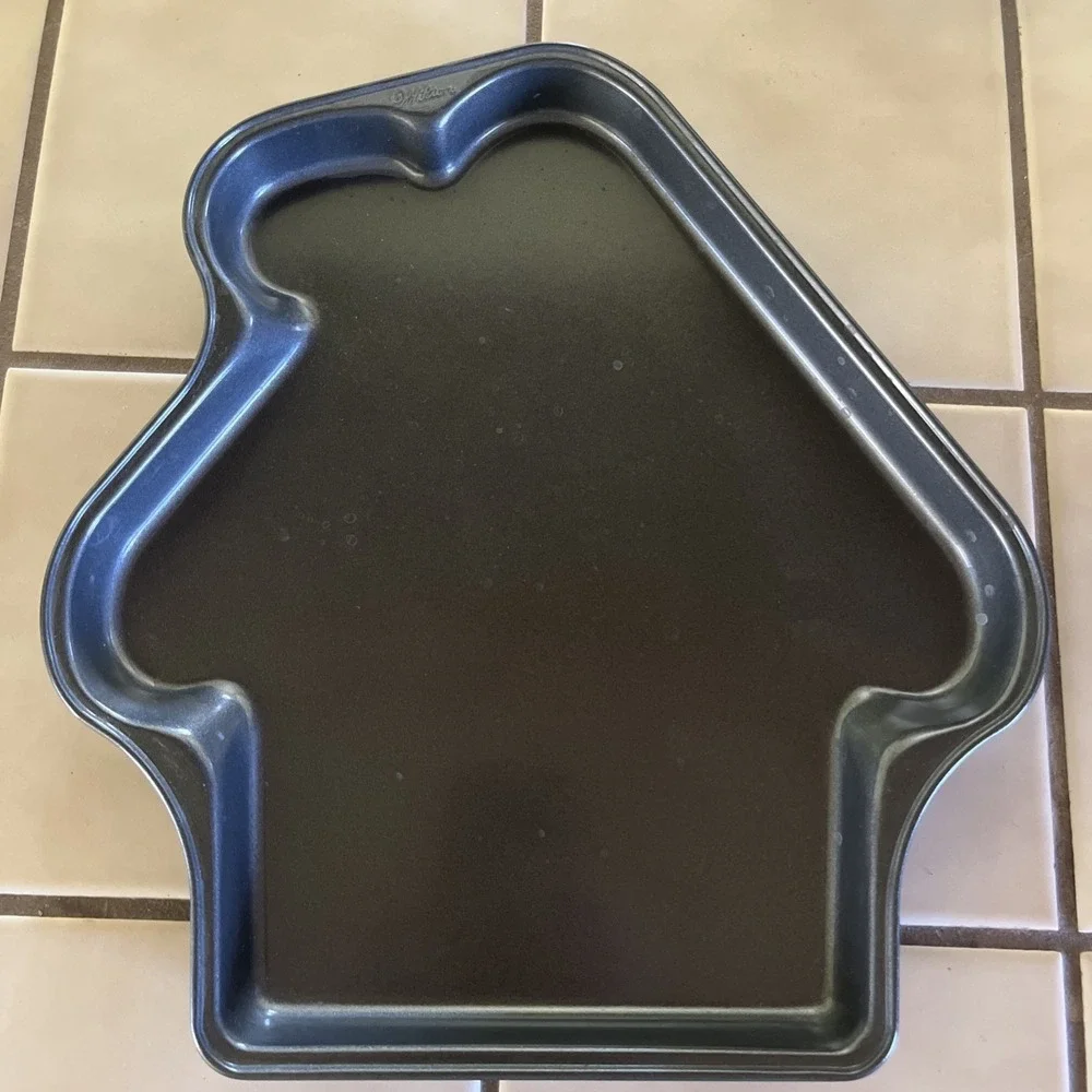 Wilton Gingerbread House Cookie CakePan 11.75