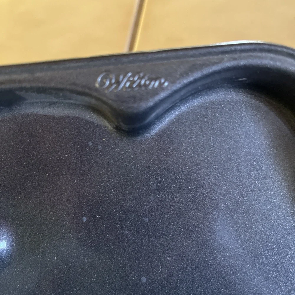 Wilton Gingerbread House Cookie CakePan 11.75