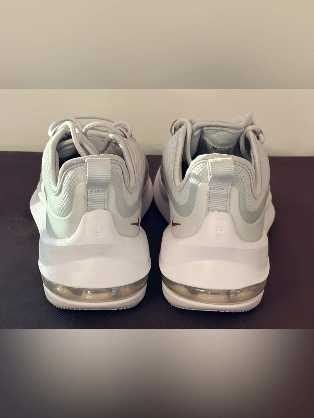Authentic NIKE Air Max Axis AA2168-003 Pure Platinum Women Sz 7 BNWOT