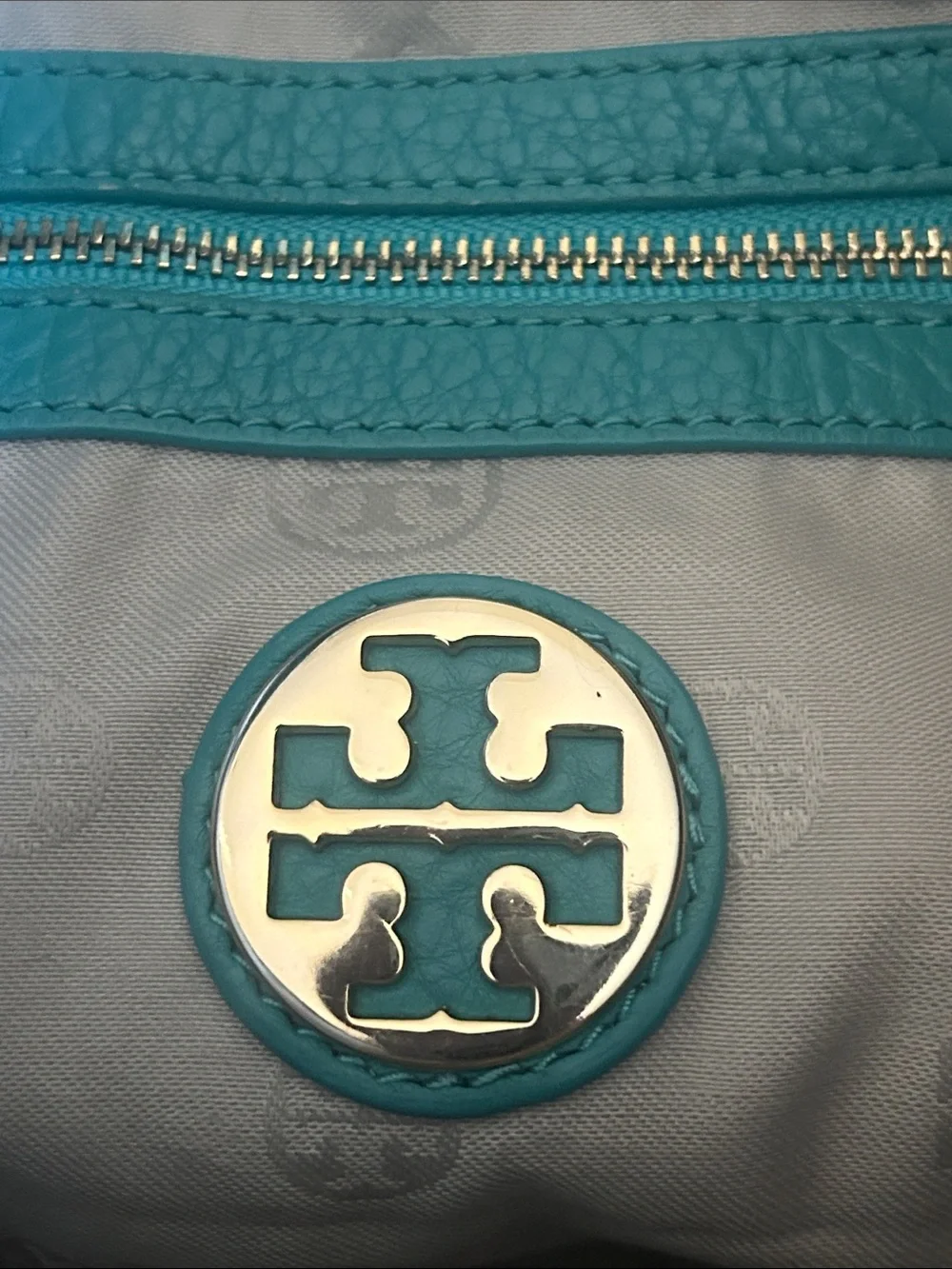 Tory Burch 24 shoulder wear