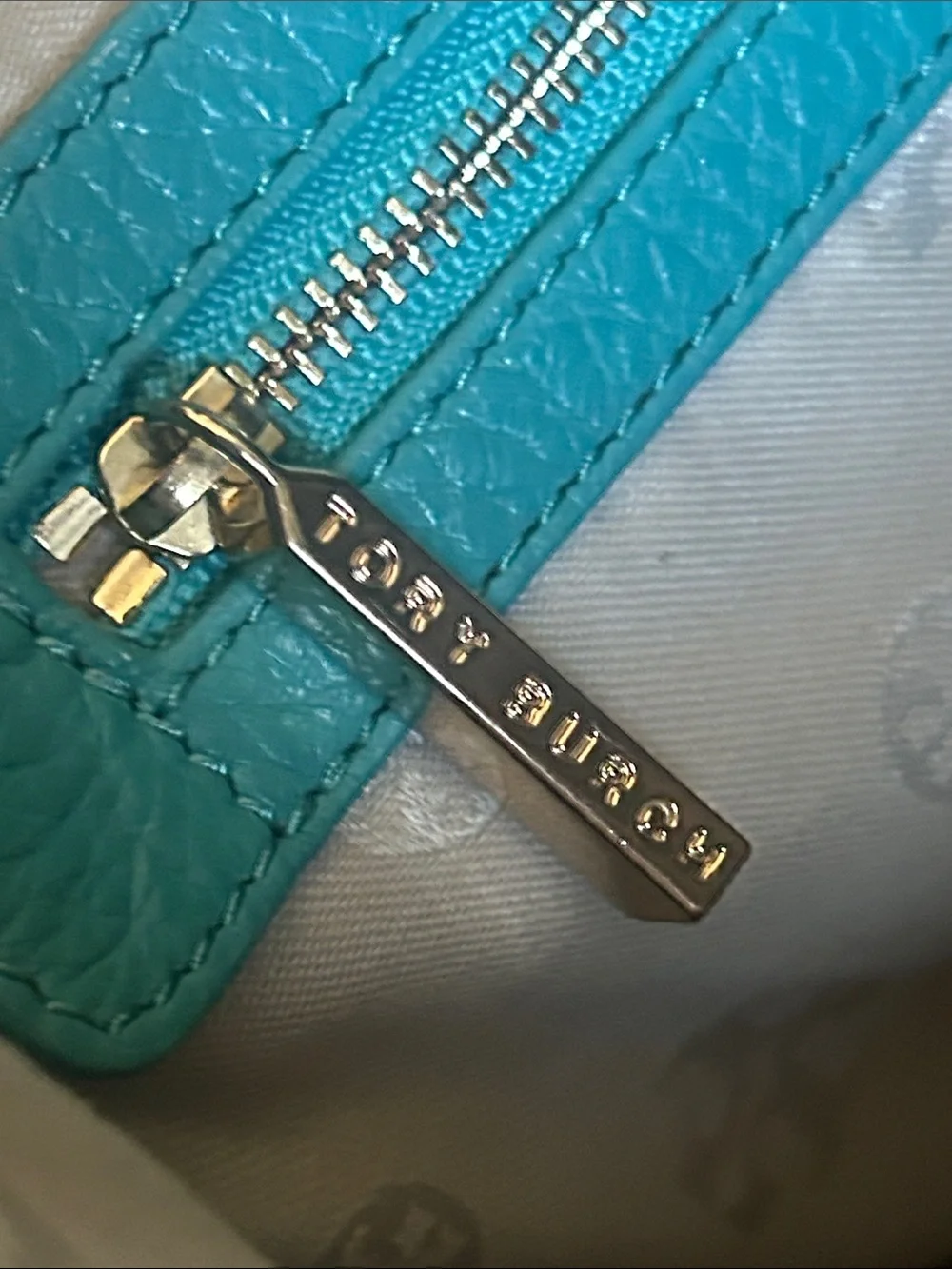 Tory Burch signs approx leather