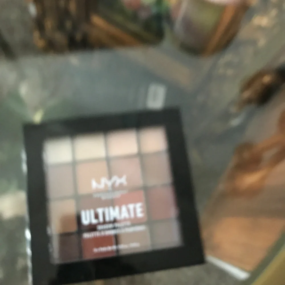 NYX mascara please