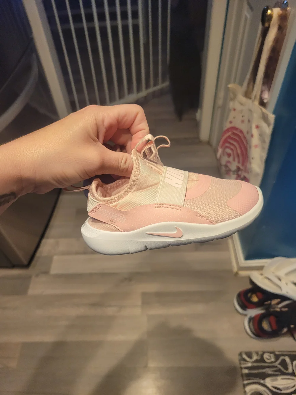 Nike kids slip