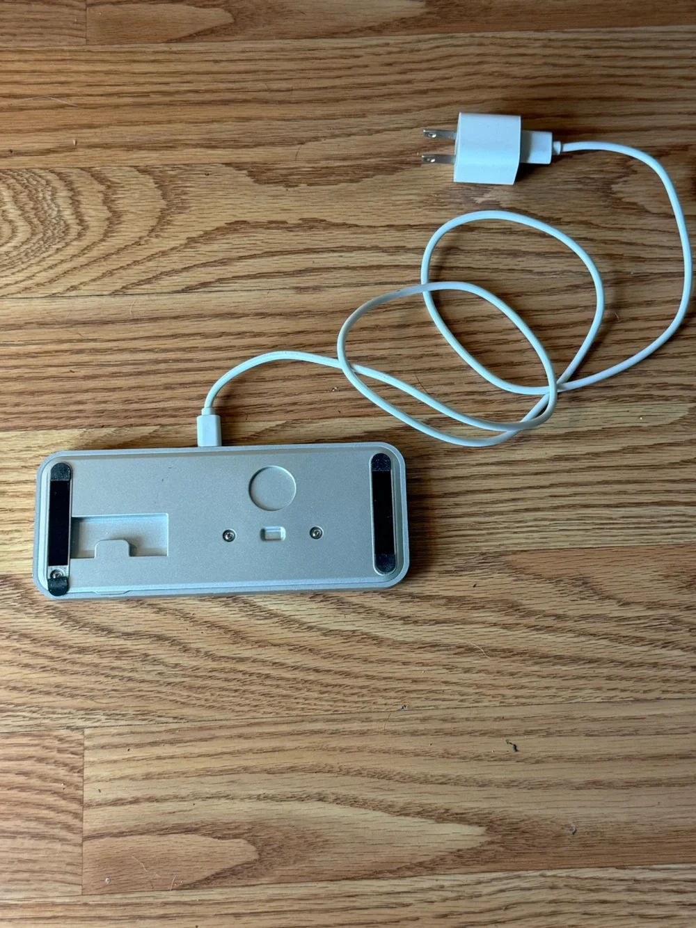 3-in-1 foldable charging station compatible with iPhones, Apple Watches,AirPods.