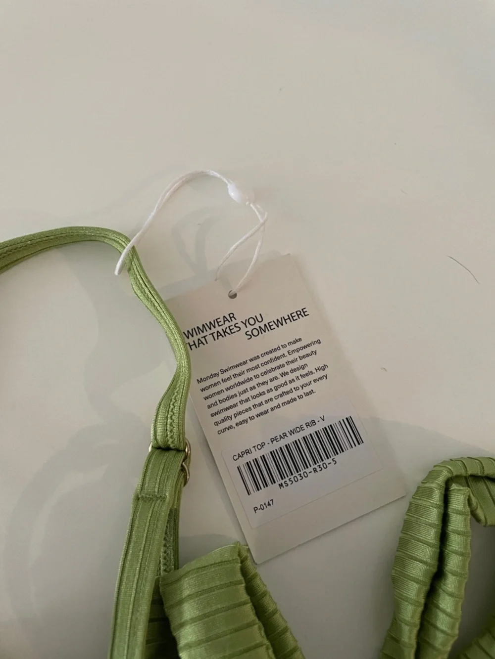 NWT Monday Swimwear Capri Top Green Pear Wide Rib size V