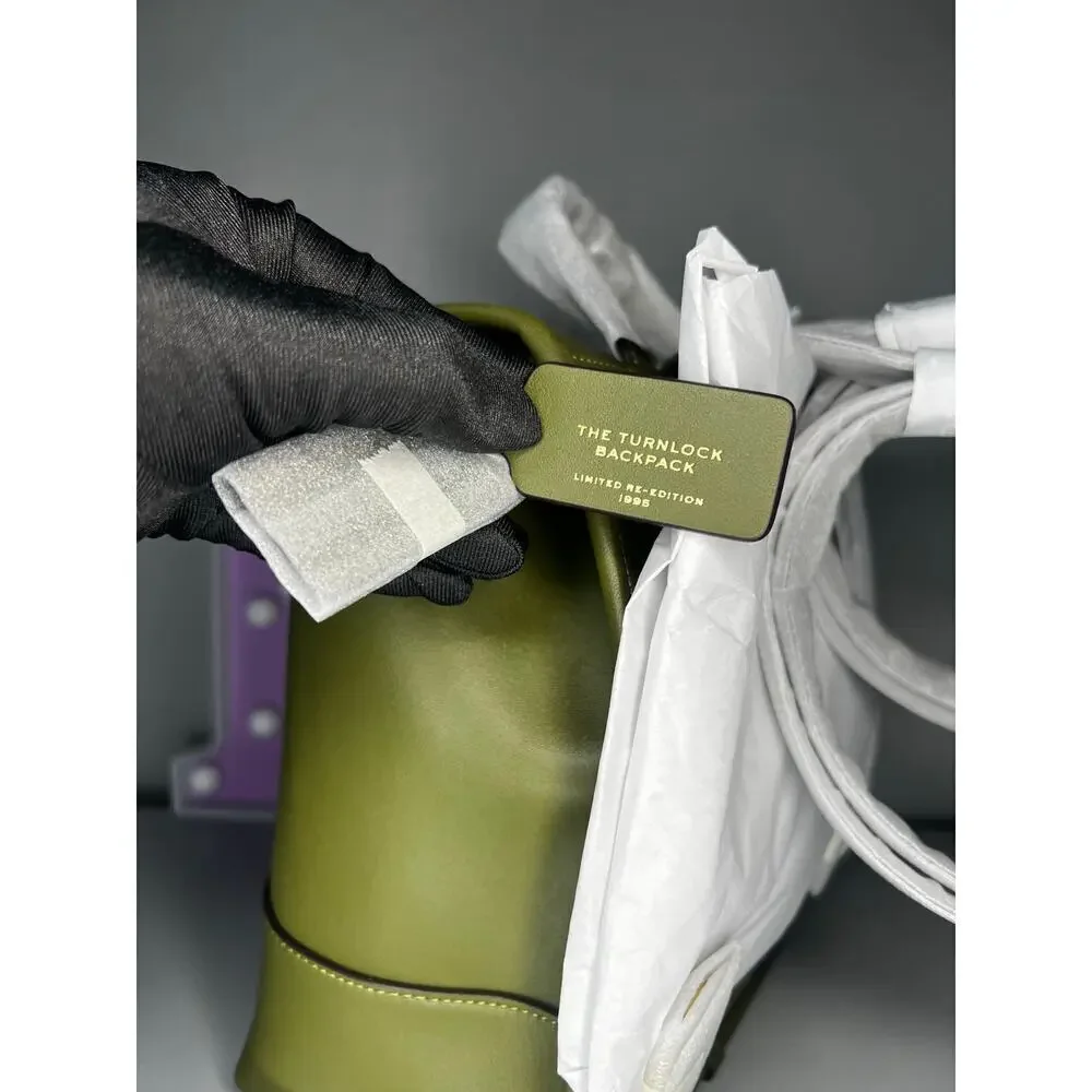 Coach handle pockets leather
