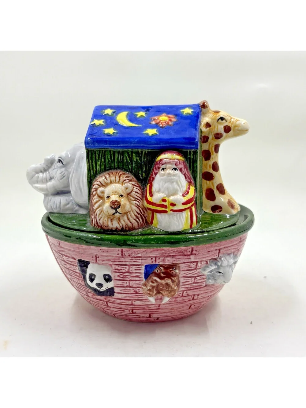 Noah’s Ark 2 piece salt and pepper shaker set RARE