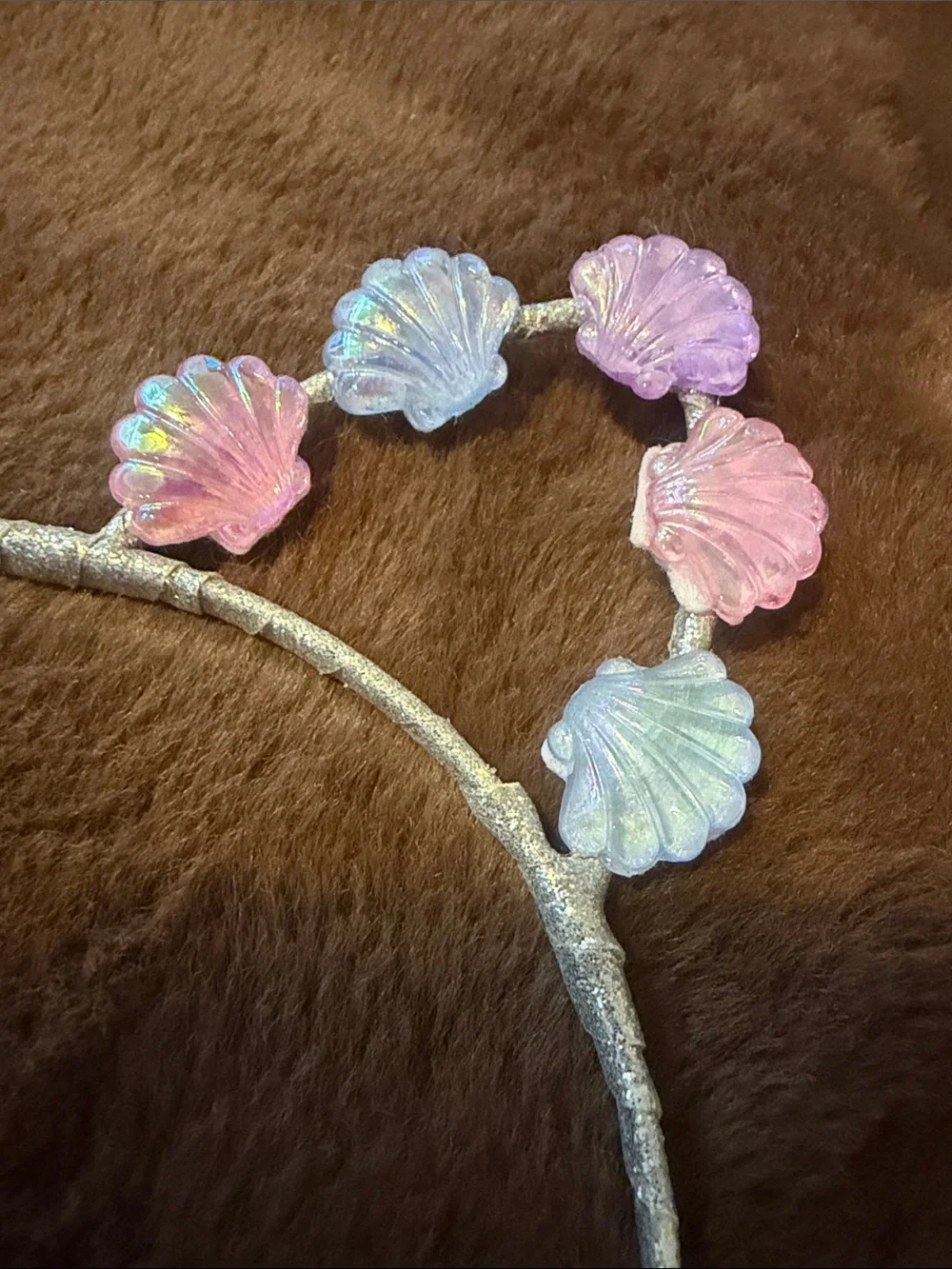N/A sparkly iridescent