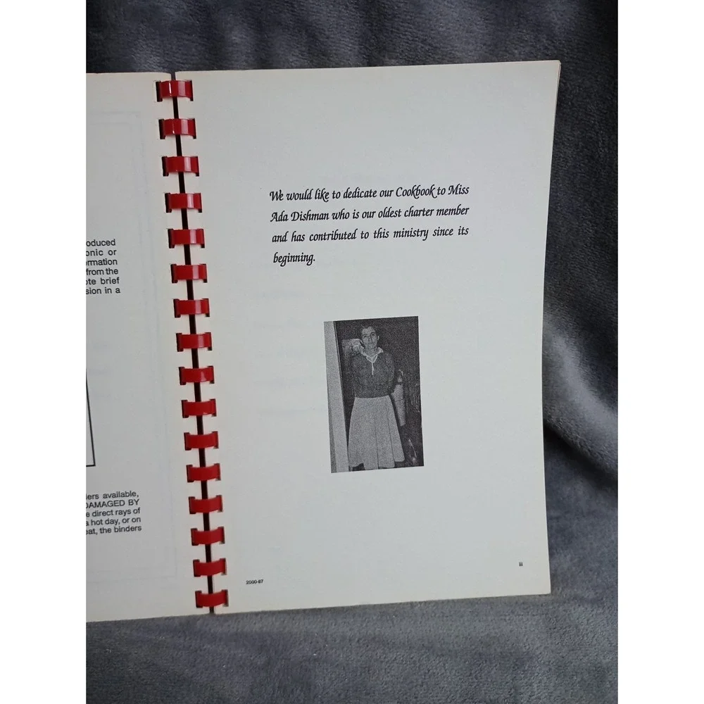 Iredell Heights Church Of God Cookbook 1987 Statesville, NC Local Recipes Spiral