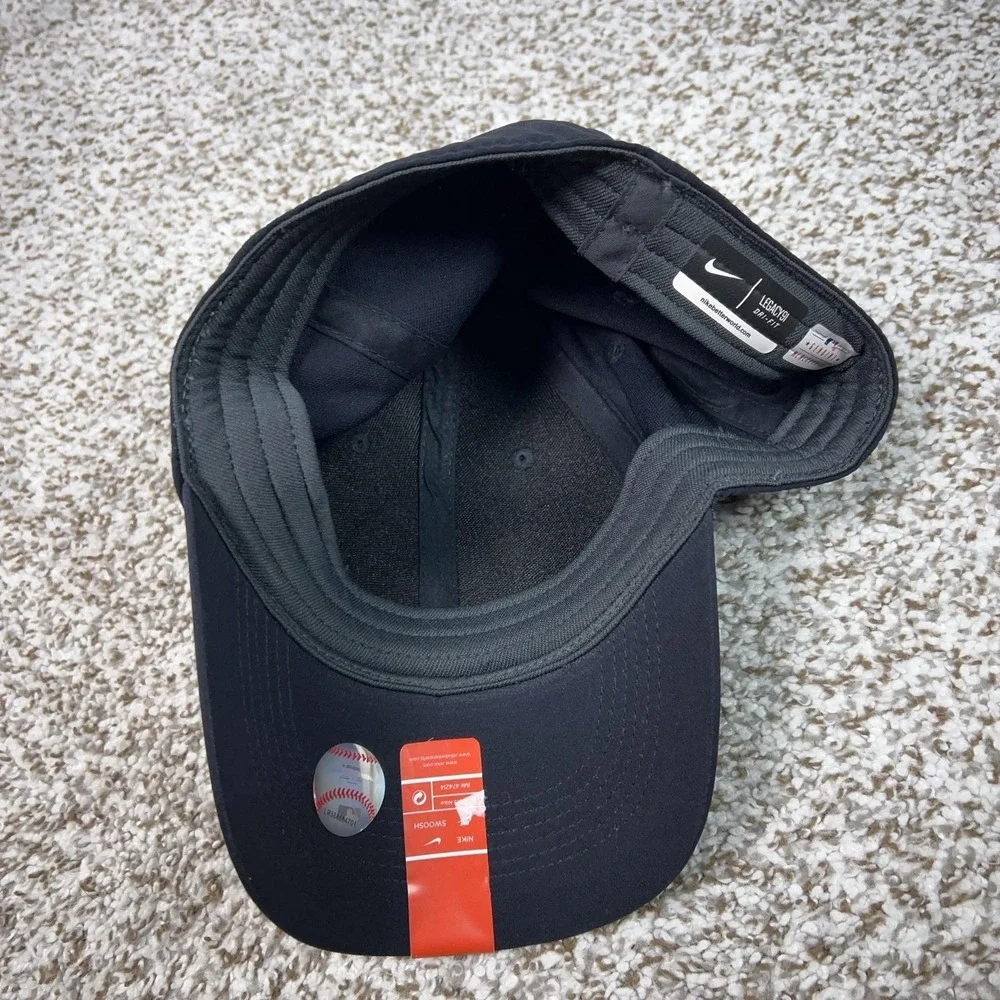 New York Yankees Hat Cap Fitted Mens Medium Blue Gray MLB Baseball Nike Dri Fit