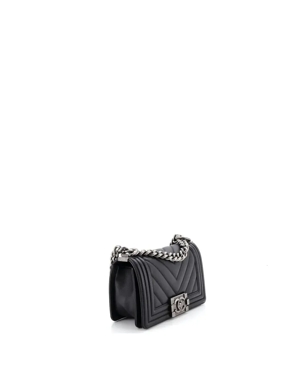 CHANEL elevate your